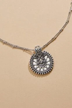 Star In The West Necklace -Versona Shop 45306707 2